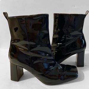 Good American Shiny Patent Leather Bootie in Black SBlock Heel Square Toe